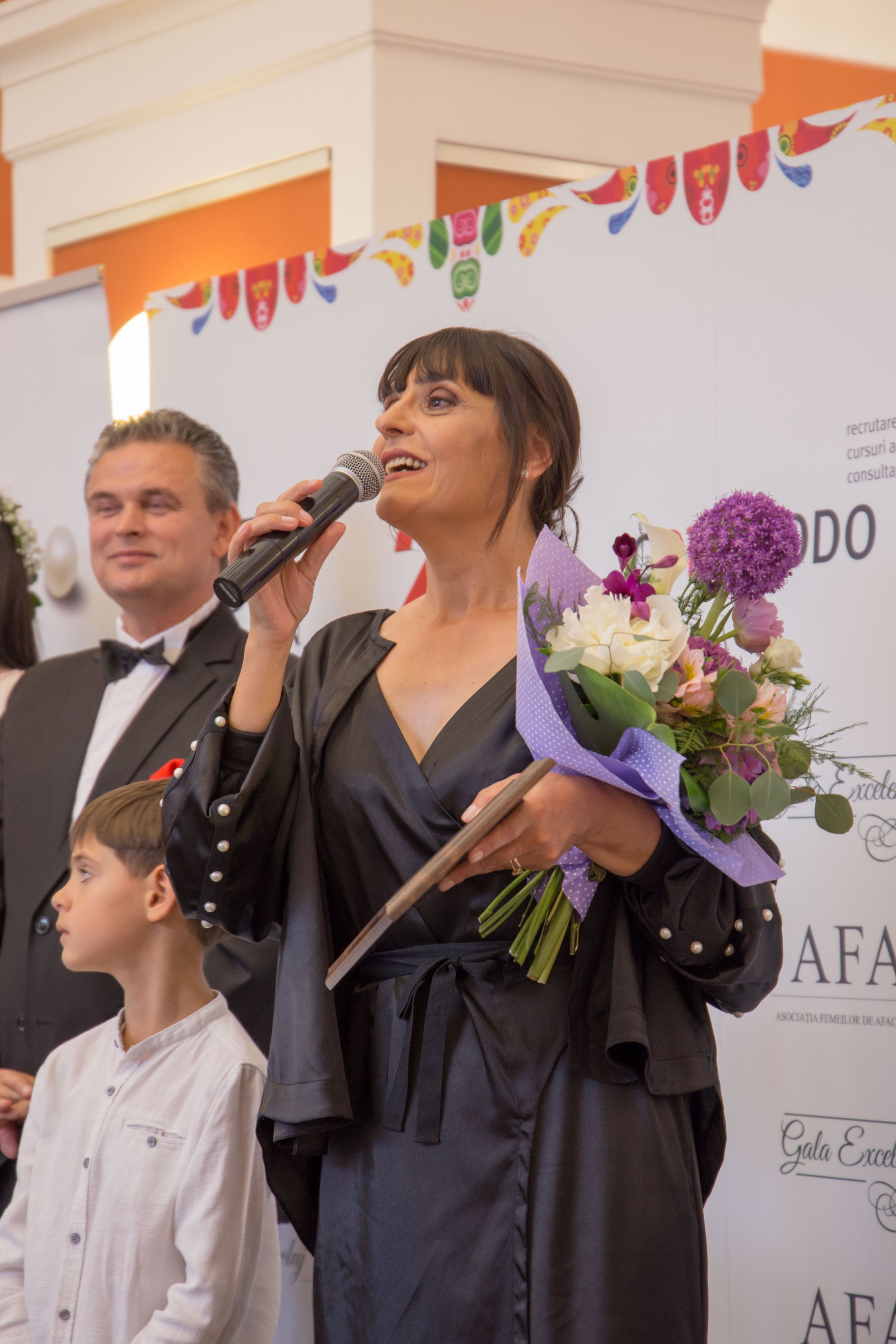 Gala-Excelentei-la-Feminin-2018-Ioan-Lucian-si-Elena-Ivanca
